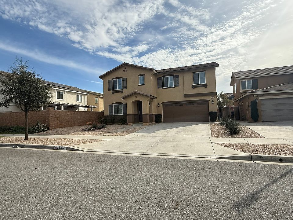 1st image of 16951 Beachwood Ln