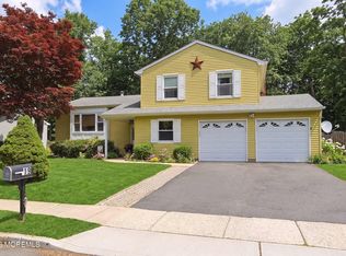 19 Colonial Ct, Howell, NJ 07731