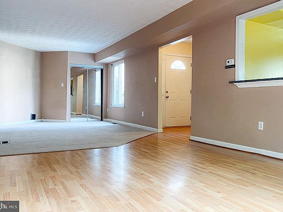 5th image of 26 Anna Ct #286