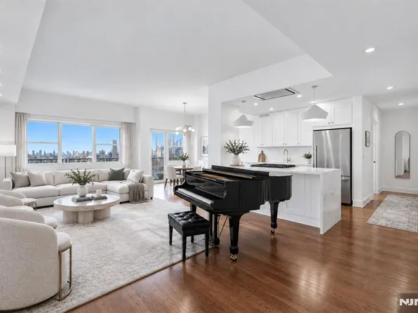 6600 Boulevard East #23D, West New York, NJ 07093