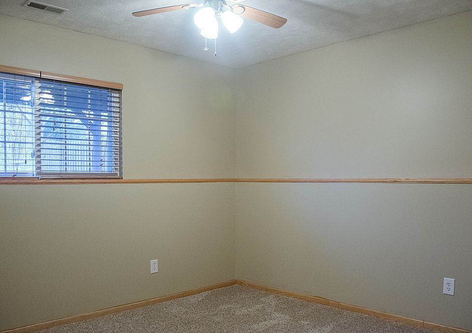 2nd image of 8232 Bancroft Ave