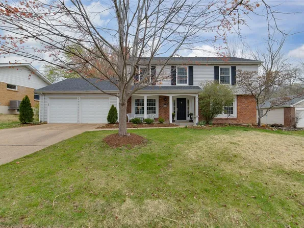 2026 Parasol Dr, Chesterfield, MO 63017