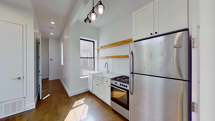Rented by Bond New York | media 10