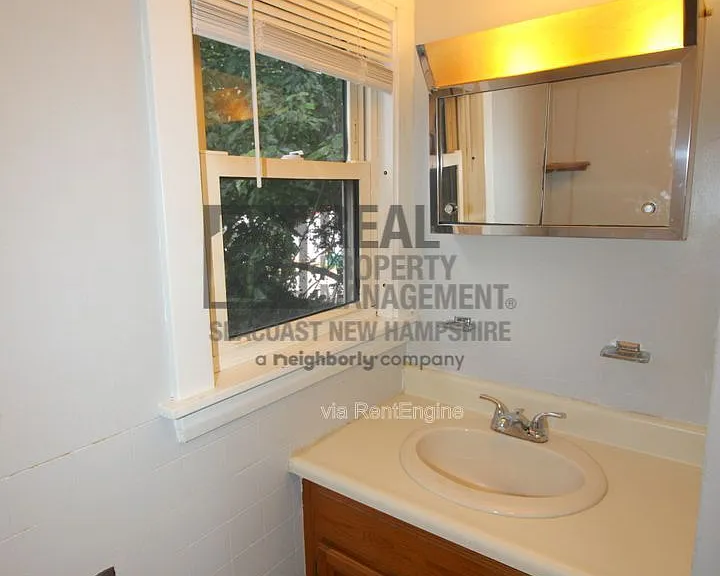 11 Maple St #B — Photo 9