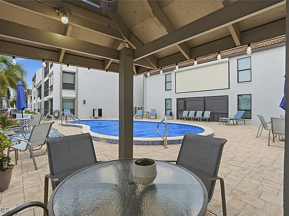 5th image of 4218 SE 20th Pl APT D7