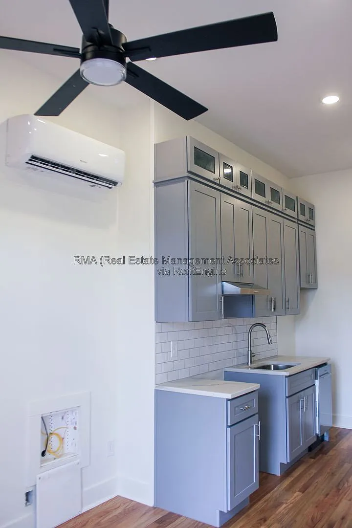 1 bed, 1.0 bath, 423 sqft, $1,100 — Photo 2