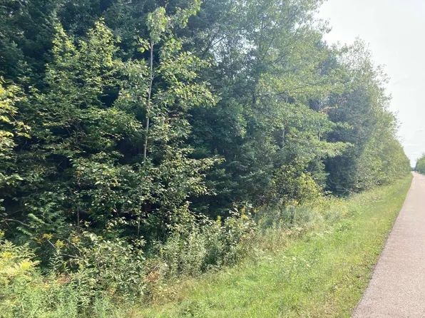N6782 Right Of Way Rd, Crivitz, WI 54114