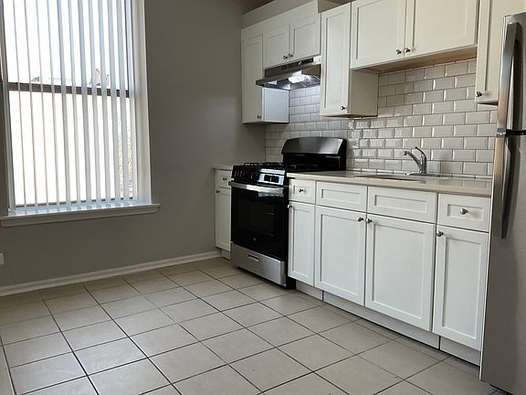 2nd image of 6140 S Woodlawn Ave #3R