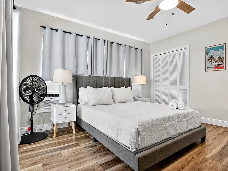 1761 NE 55th St #1 — Photo 33