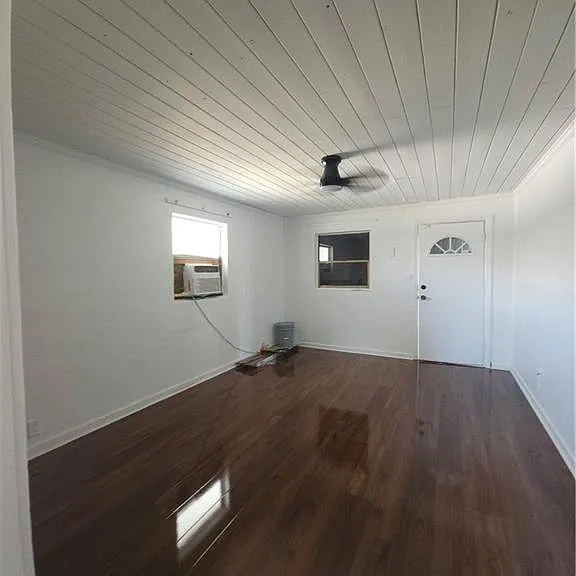 2657 Lafayette St — Photo 7