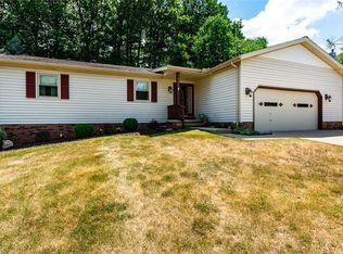 9401 Pleasant Lake Blvd, Parma, OH 44130