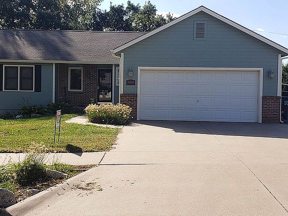 Double car garage