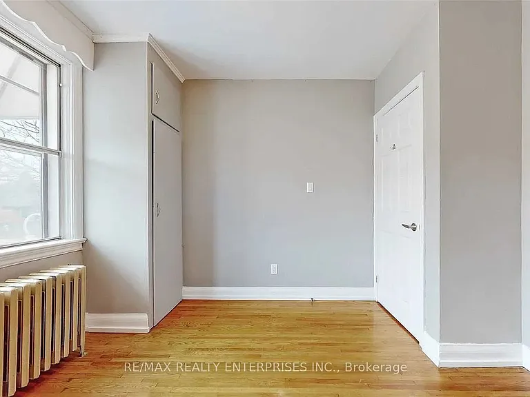 255 Lakeshore Rd E #A — Photo 15