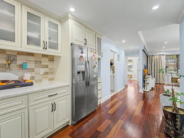 141-09 28th Ave #1A, Flushing, NY 11354