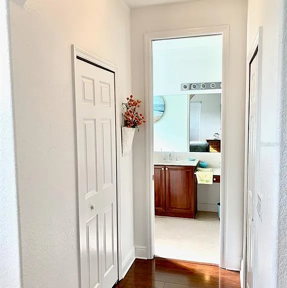24312 Westgate Blvd — Photo 24