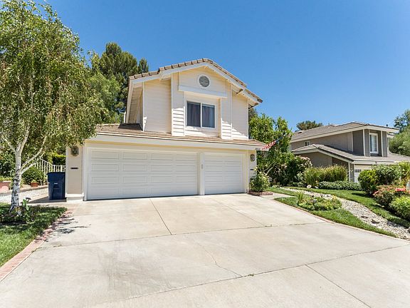 3rd image of 28010 Parkridge Ln