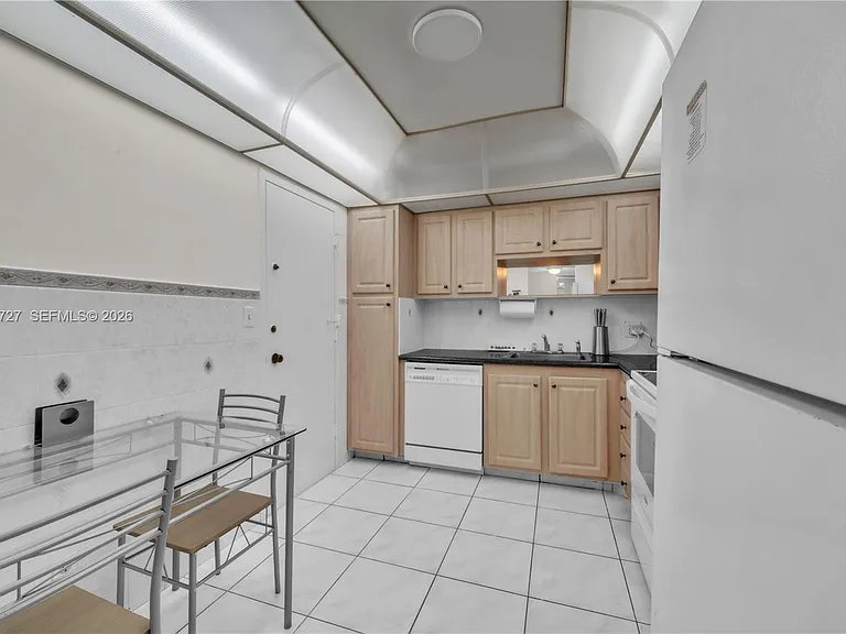 3800 S Ocean Dr #618 — Photo 6