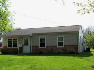 5460 Vermont St SW, Cedar Rapids, IA 52404