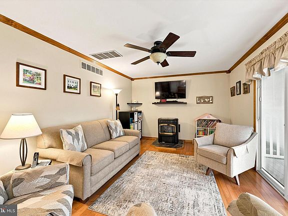 5th image of 4168 Remo Cres