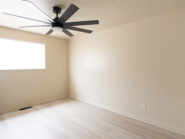 Timber Place Apartments — Photo 10