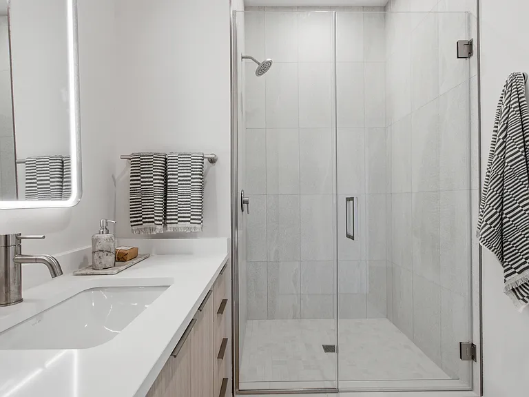 465 Carpenter — Photo 14