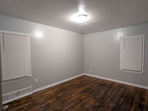 5th image of 14170 Grandville Ave