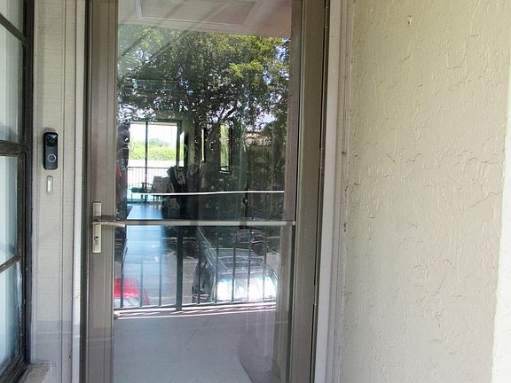 4th image of 21 Royal Palm Way #2020