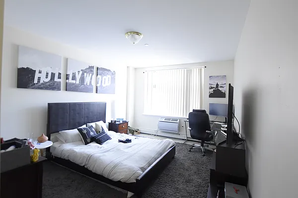 Rented by REAL New York | media 19