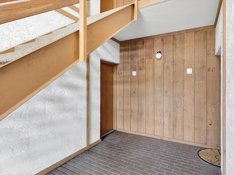 8A Olympic Dr — Photo 2