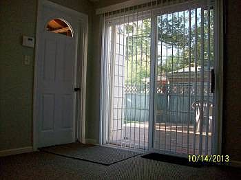 2nd image of 2205 Hollywood Pl