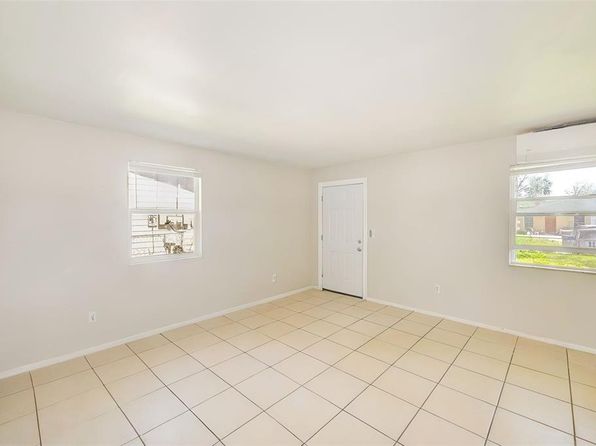 tampa-florida-82049662 picture