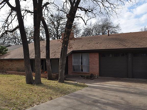 2nd image of 2816 Blackwood Dr