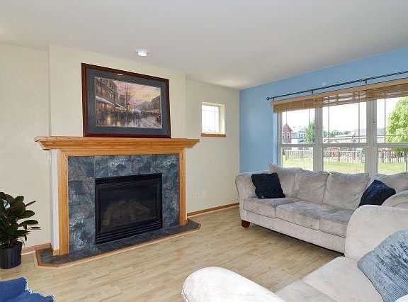 2nd image of 121 Covington Cove Cir
