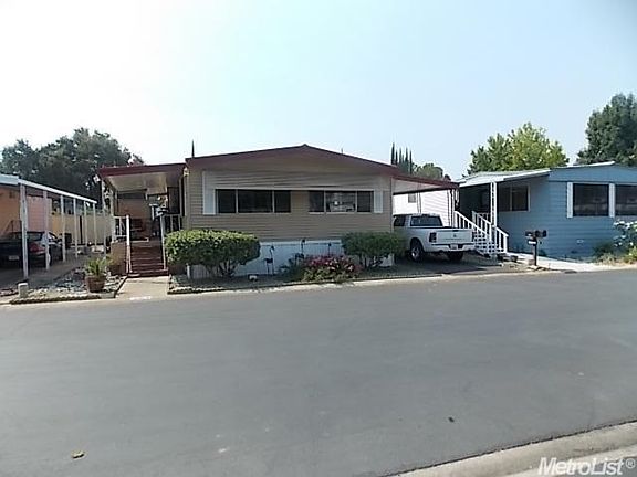 2nd image of 8308 Parkside Ln
