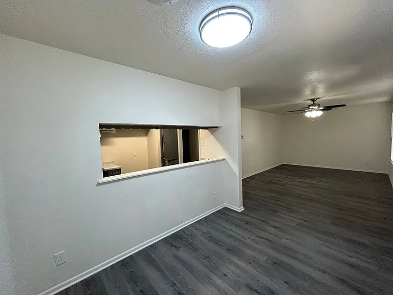 3601 Catalina Dr — Photo 5