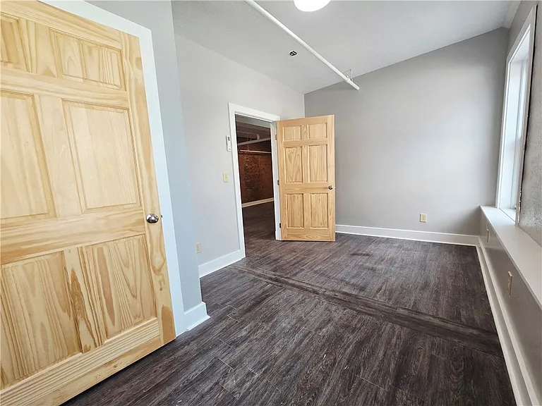 27 E Main St #201 — Photo 11