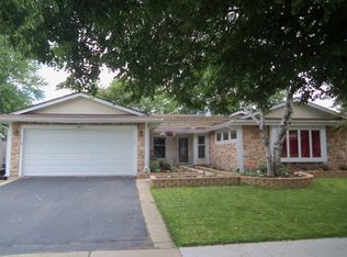 2411 N Crescent Ln, Aurora, IL 60504