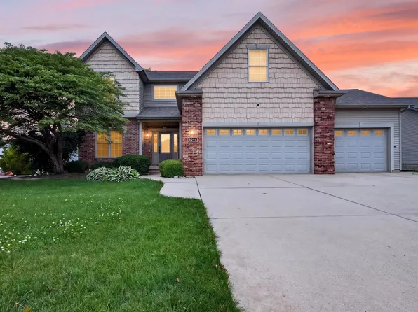 2713 Piney Run, Bloomington, IL 61704