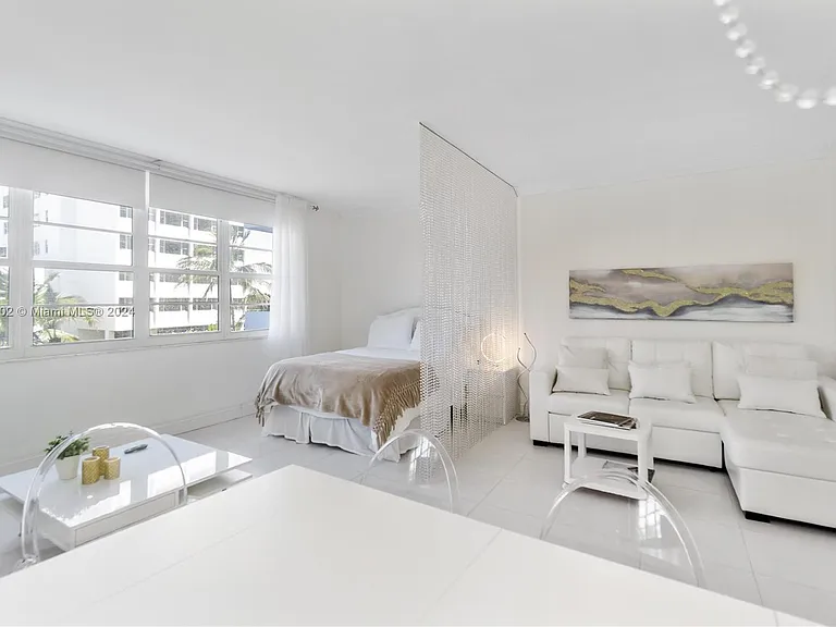 100 Lincoln Rd #306 — Photo 3