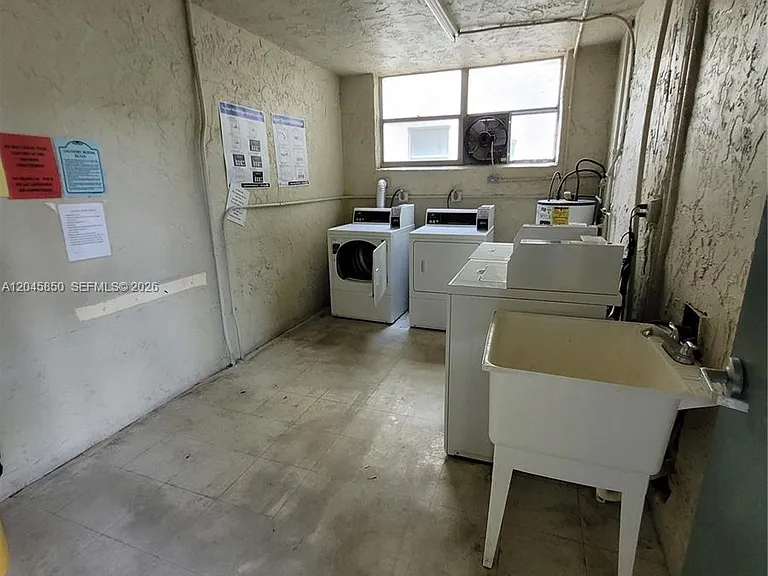 1800 N Lauderdale Ave #1210 — Photo 16