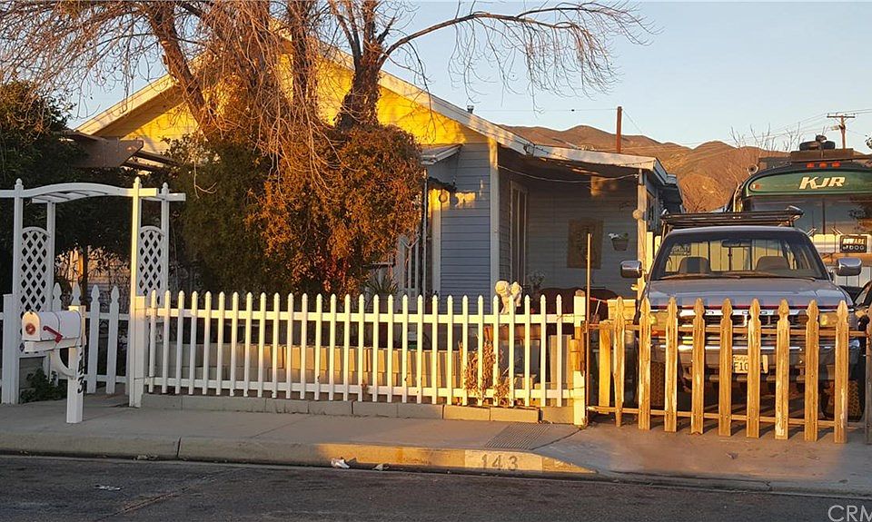 1st image of 143 W Washburn Ave