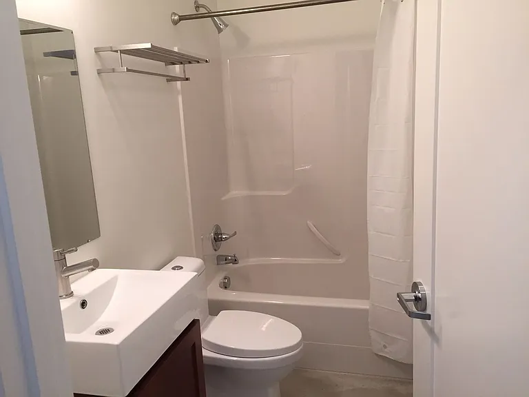 4525 N Albina Ave — Photo 4
