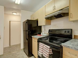 87 Stirling Rd NW, Edmonton, AB T5X 5C7