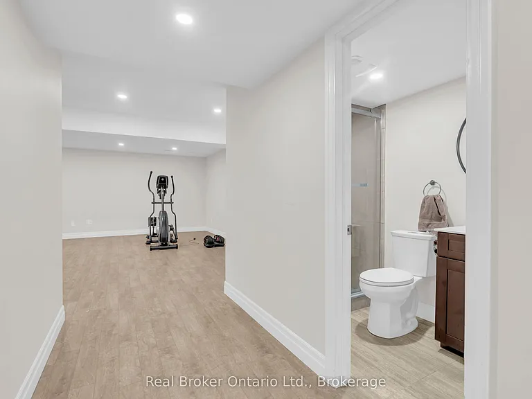 41 Samuel Dr — Photo 30