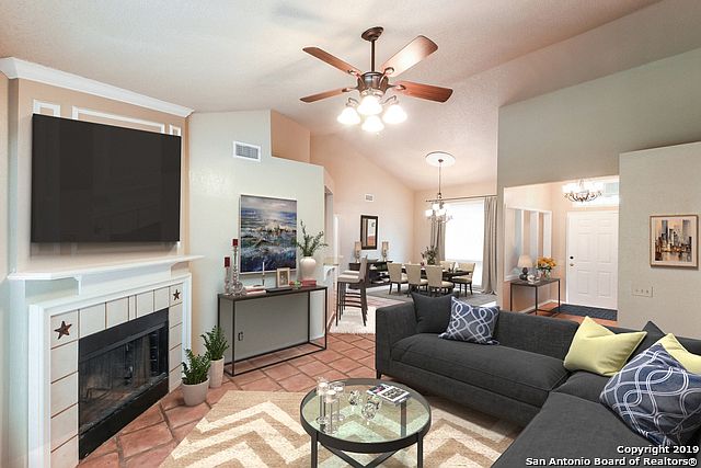 1st image of 1339 Oak Path