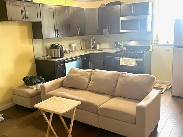 22 Liberty Avenue image 2 of 7