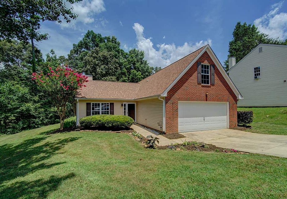 1st image of 492 Brighton Woods Dr