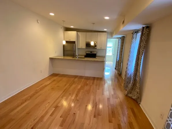 1904 W Girard Ave, Philadelphia, PA