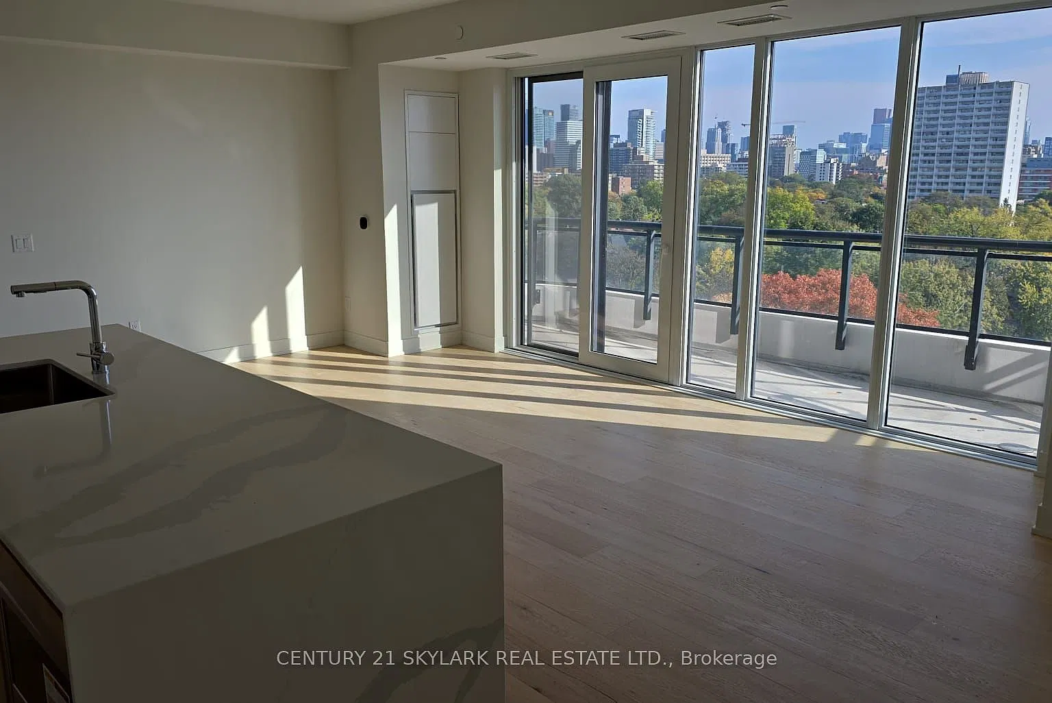 3 bed, $6,000 — Photo 2