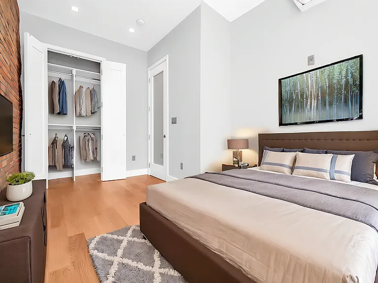 113 E 29th St #3 — Photo 4